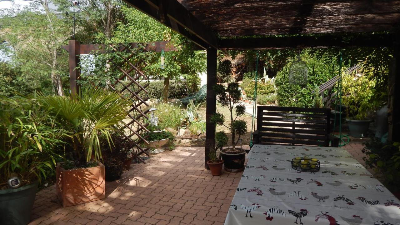 The Petite Chalet Chambre D'Hotes L'Isle-Jourdain  外观 照片