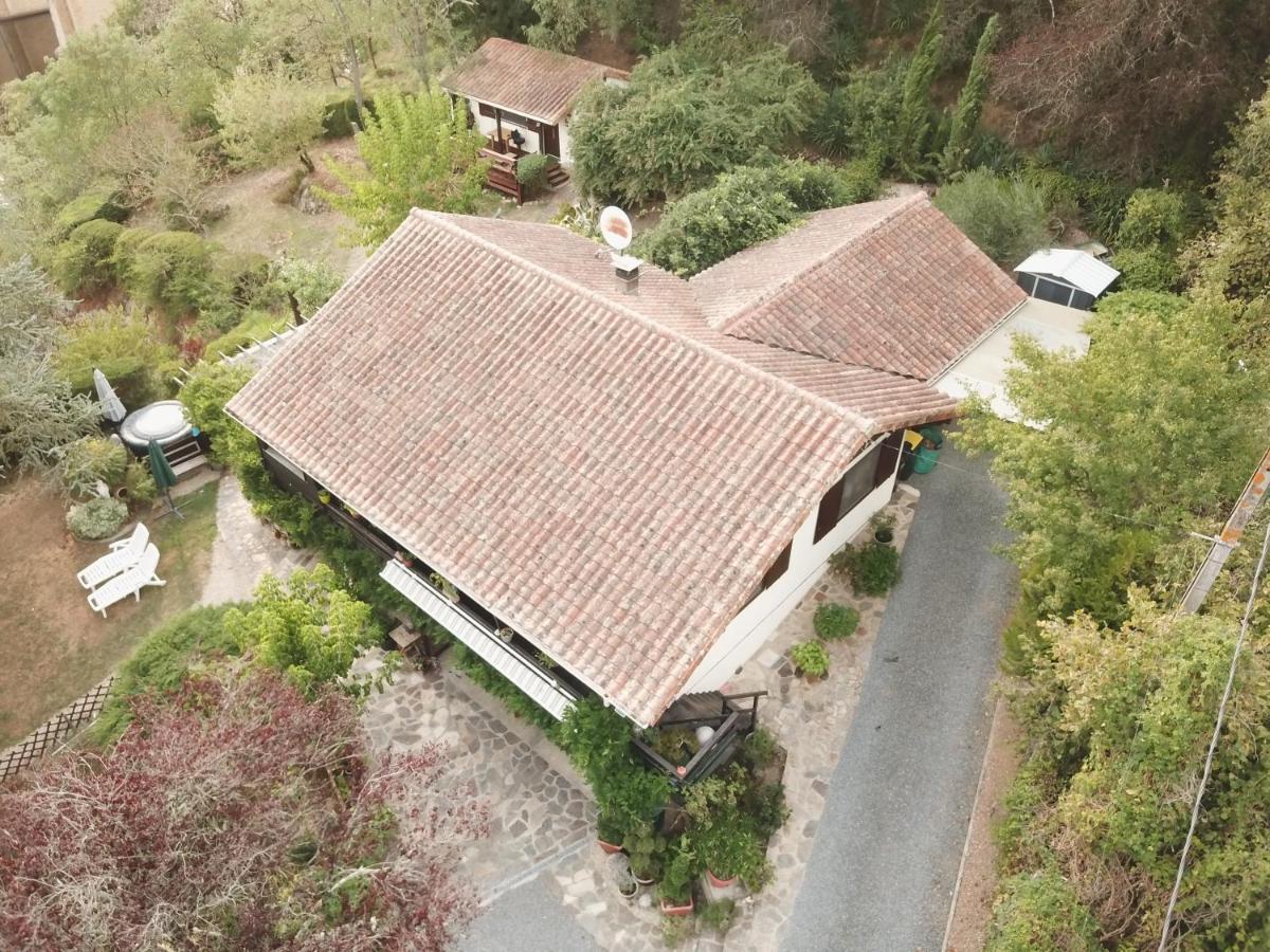 The Petite Chalet Chambre D'Hotes L'Isle-Jourdain  外观 照片